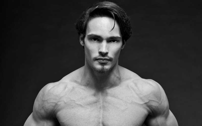 Dr Menno Henselmans